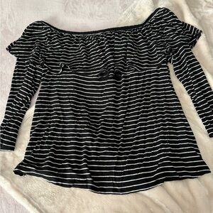 American Eagle Outfitters Black and White Ruffled Long Sleeve Blouse
